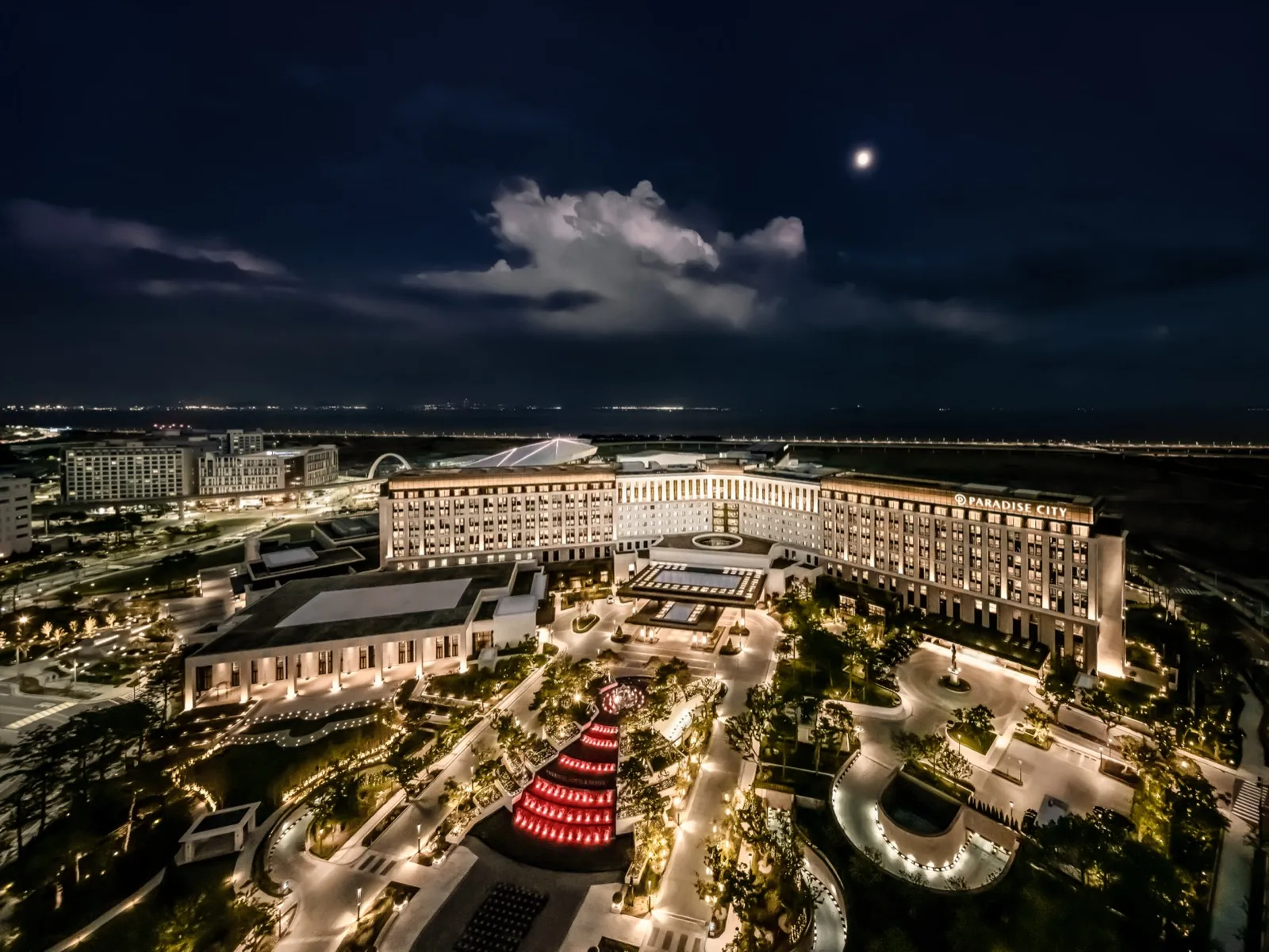 上空から見た仁川パラダイスシティの全景(夜)